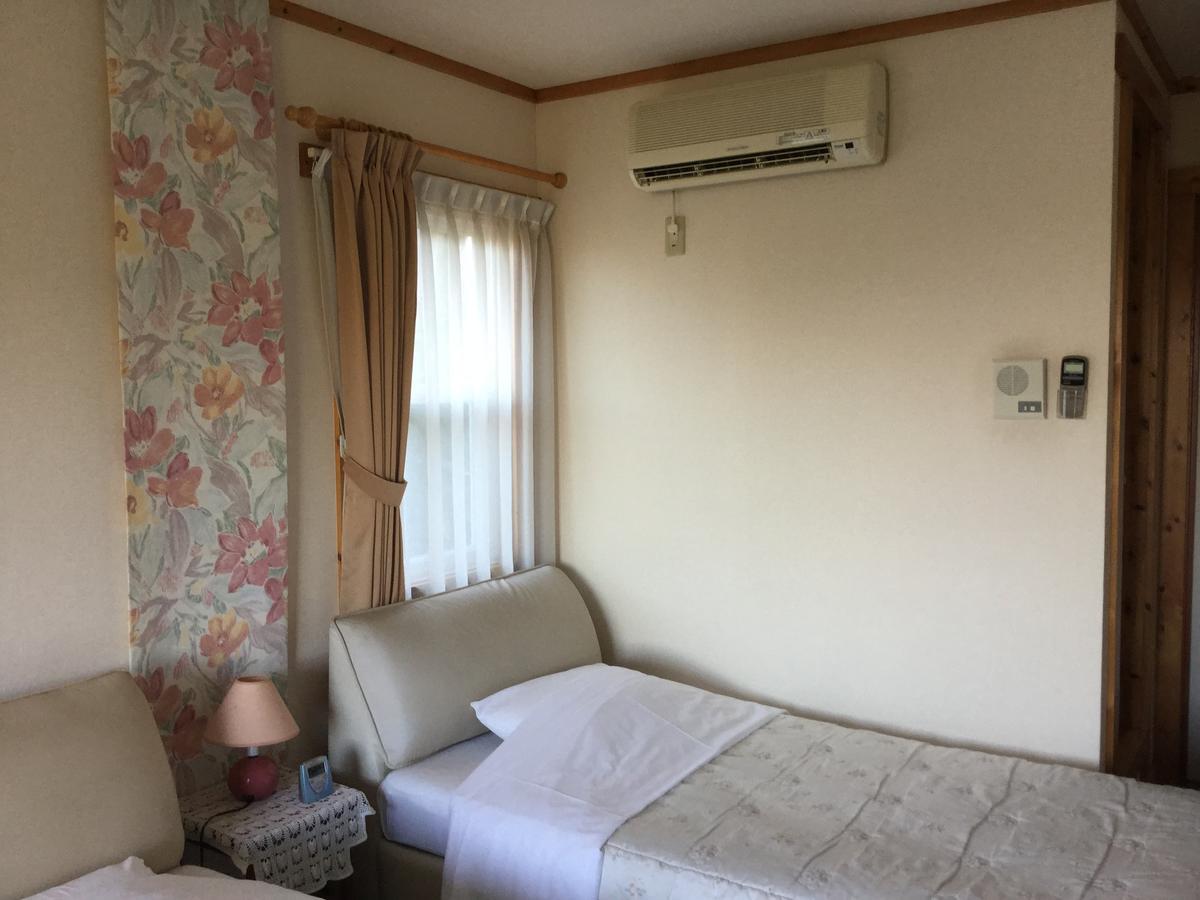 Chiisana Hotel Hanaikada Itō Eksteriør billede